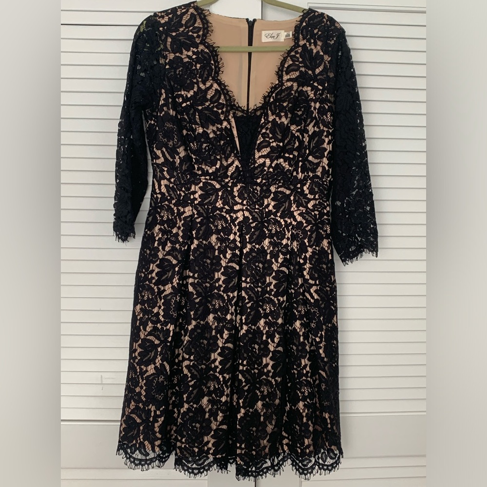 EUC Eliza J lace and satin cocktail dress with side pockets size 12